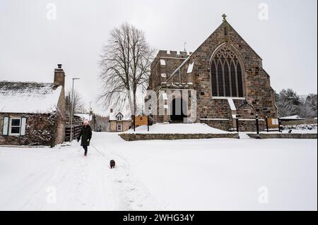 Winterliche Szenen aus Braemar und Teilen Schottlands sind unter einer gelben Wetterwarnung vor Schnee und Eis zu sehen Stockfoto