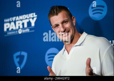 Las Vegas, USA. Februar 2024. Rob Gronkowski läuft auf dem roten Teppich bei FanDuels 3. Jährlicher Super Bowl Party im Fontainebleau Las Vegas in Las Vegas, Nevada am 8. Februar 2024. (Foto: Anthony Behar/SIPA USA) Credit: SIPA USA/Alamy Live News Stockfoto