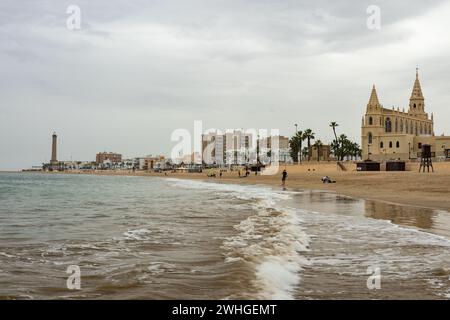 Strand La Regla in Chipiona an einem grauen Tag Stockfoto