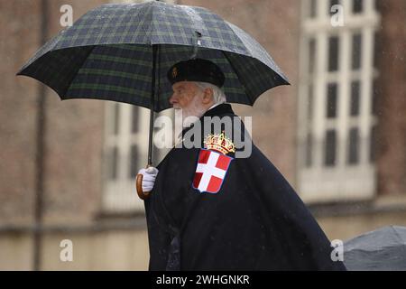 Guardia reale al funerale di Vittorio Emanuele di Savoia (86 anni) nel Duomo di Torino, Basilica Cattedrale Metropolitana di San Giovanni Battista.Vittorio Emanuele di Savoia (morto il 3 febbraio 2024 nella sua casa di Ginevra) figlio di Umberto II (ultimo re d'Italia) e di Maria del Belgio. Cronaca - Turin, Italia - Sabato 10 febbraio 2024 (Foto di Fabio Ferrari/LaPresse) königliche Garde bei der Beerdigung von Vittorio Emanuele von Savoyen (86 Jahre) im Dom von Turin, Metropolitan Cathedral Basilica San Giovanni Battista. Vittorio Emanuele von Savoyen starb am 3. Februar 2024 in seinem Haus in Gen Stockfoto