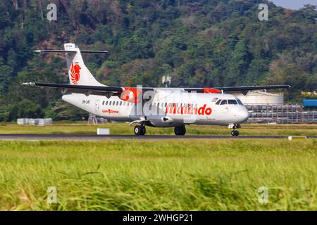 Malindo Air ATR 72-600 Flugzeug Flughafen Penang in Malaysia Penang, Malaysia - 8. Februar 2023: Ein ATR 72-600 Flugzeug der Malindo Air mit dem Kennzeichen 9M-LMU auf dem Flughafen Penang PEN in Malaysia. *** Malindo Air ATR 72 600 Flugzeug Penang Airport in Malaysia Penang, Malaysia 8. Februar 2023 ein ATR 72 600 Flugzeug von Malindo Air mit der Registrierung 9M LMU am Penang Airport PEN in Malaysia Stockfoto