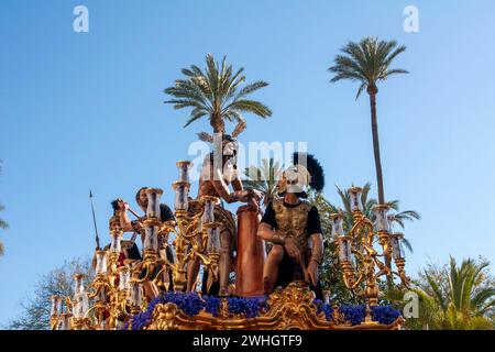 Geheimnisvolle Prozession der Bruderschaft der Zigarrenbauer während der Karwoche in Sevilla, Spanien Stockfoto