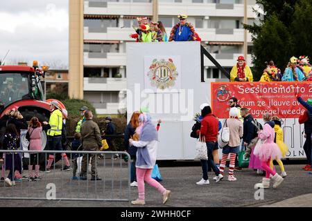 Der jährliche Karnevalszug in Frechen-Königsdorf bei Köln. Themenbild, Symbolbild Frechen, 10.02.2024 NRW Deutschland *** der jährliche Karnevalszug in Frechen Königsdorf bei Köln Themenbild, Symbolbild Frechen, 10 02 2024 NRW Deutschland Copyright: XChristophxHardtx Stockfoto