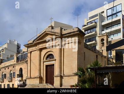 Historische Kirche in der Altstadt von St. Julianer auf der Insel Malta Stockfoto