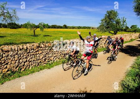 Ciclistas een el Camino de Cala PÃ­ Stockfoto