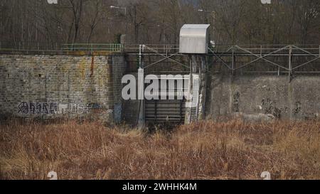 Hochwasserschutzanlage Hadersdorf, 1140 Wien, Februar 2024 Stockfoto