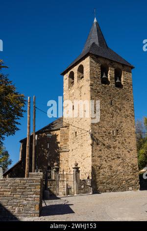 Iglesia romanica de Sant Esteve de Montcorbau Stockfoto