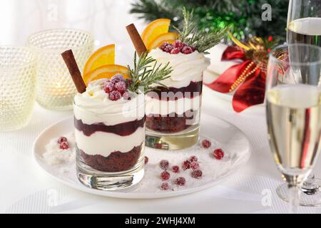 Weihnachten Cranberry Dessert Tiramisu Stockfoto