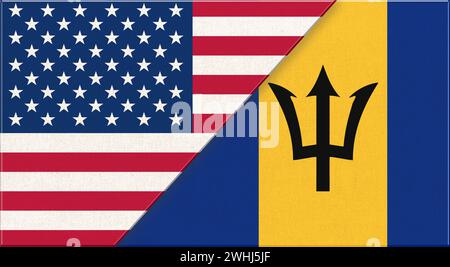 Die Flaggen der USA und Barbados. Amerikanische und Barbados Nationalflaggen auf Stoffoberfläche. Flagge der USA und B Stockfoto