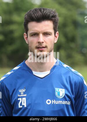 Neuverpflichtung Jean Hugonet vom 1. FC Magdeburg zu Beginn des Trainings für die 2. Bundesliga 2023-24 Stockfoto