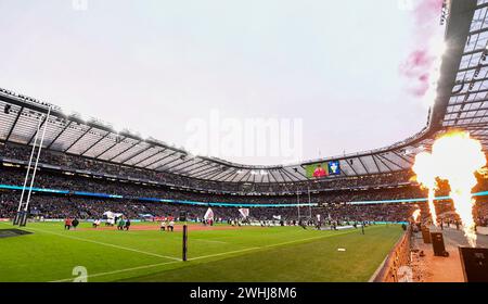 10. Februar 2024; Twickenham Stadium, London, England: Six Nations International Rugby England gegen Wales; die Teams gehen auf das Spielfeld Stockfoto