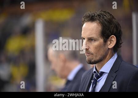 Karlstad, Schweden. Februar 2024. KARLSTAD, SCHWEDEN 20240210Schweiz-Cheftrainer Patrick Fischer beim Eishockeyspiel am Samstag bei den Beijer Hockey Games (Euro Hockey Tour) zwischen Schweden und der Schweiz in der Löfbergs Arena. Foto: Pontus Lundahl/TT/Code 10050 Credit: TT News Agency/Alamy Live News Stockfoto