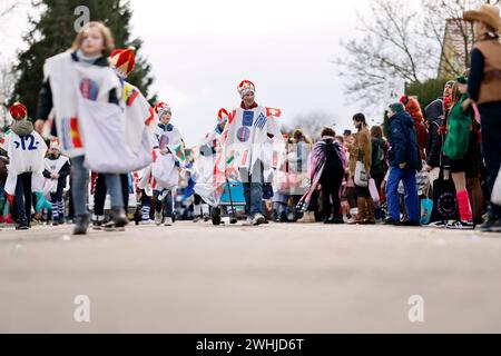 Der jährliche Karnevalszug in Frechen-Königsdorf bei Köln. Themenbild, Symbolbild Frechen, 10.02.2024 NRW Deutschland *** der jährliche Karnevalszug in Frechen Königsdorf bei Köln Themenbild, Symbolbild Frechen, 10 02 2024 NRW Deutschland Copyright: XChristophxHardtx Stockfoto