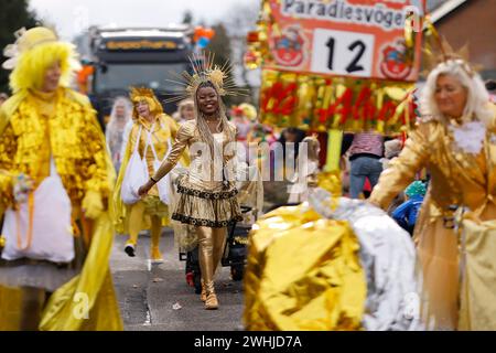 Der jährliche Karnevalszug in Frechen-Königsdorf bei Köln. Themenbild, Symbolbild Frechen, 10.02.2024 NRW Deutschland *** der jährliche Karnevalszug in Frechen Königsdorf bei Köln Themenbild, Symbolbild Frechen, 10 02 2024 NRW Deutschland Copyright: XChristophxHardtx Stockfoto