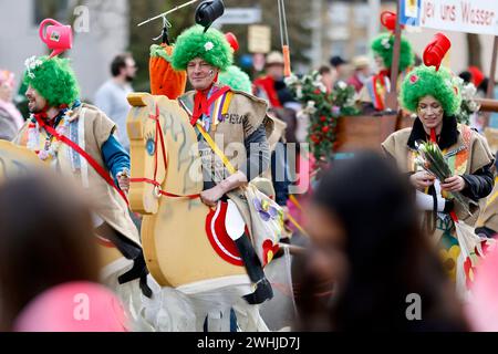 Der jährliche Karnevalszug in Frechen-Königsdorf bei Köln. Themenbild, Symbolbild Frechen, 10.02.2024 NRW Deutschland *** der jährliche Karnevalszug in Frechen Königsdorf bei Köln Themenbild, Symbolbild Frechen, 10 02 2024 NRW Deutschland Copyright: XChristophxHardtx Stockfoto