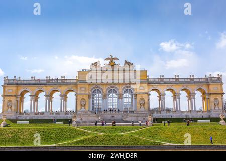 Gloriette im Schönbrunner Garten, Wien, Österreich Stockfoto