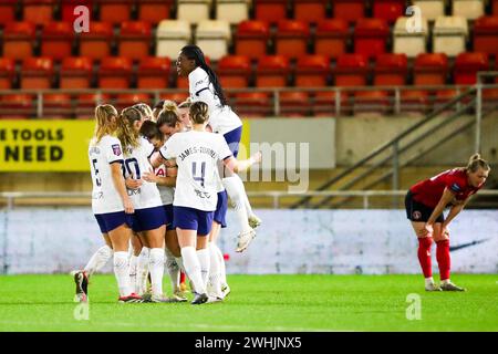 Die Spieler von Tottenham Hotspur feiern, als Kit Graham (16 Tottenham) ihr erstes Tor im FA Cup der Frauen zwischen Tottenham Hotspur und Charlton Athletic im Gaughan Group Stadium Brisbane Road in London erzielt. (Liam Asman/SPP) Credit: SPP Sport Press Photo. /Alamy Live News Stockfoto