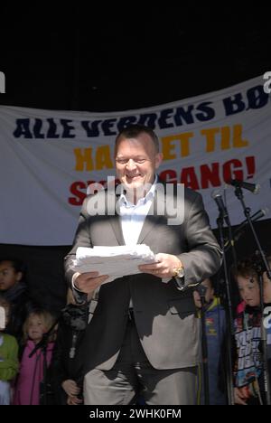 KOPENHAGEN / DÄNEMARK  04..Mai 2016  Lars Lokke Rasmussen dänischer Premierminister spricht bei IBIS NGO Kinder, die heute in Christiansborg im dänischen parlament in Christiansborg unterrichtet werden Photo.Francis Joseph Dean/Deanpictures. Stockfoto