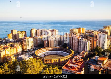 Blick über Malaga bei Sonnenuntergang Reisebanner Stockfoto