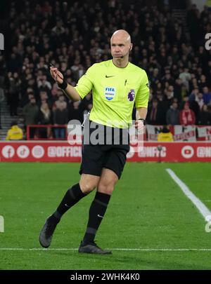 The City Ground, Nottingham, Großbritannien. Februar 2024. Premier League Football, Nottingham Forest gegen Newcastle United; Schiedsrichter Anthony Taylor Credit: Action Plus Sports/Alamy Live News Stockfoto