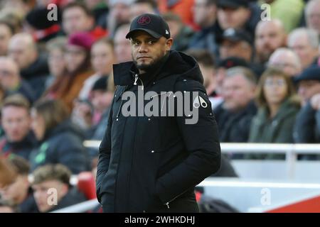 Liverpool, Großbritannien. Februar 2024. Vincent Kompany, der Manager von Burnley sieht zu. Premier League Spiel Liverpool gegen Burnley am Samstag, 10. Februar 2024, Anfield in Liverpool. Dieses Bild darf nur für redaktionelle Zwecke verwendet werden. Nur redaktionelle Verwendung. bild von Chris Stading/Andrew Orchard Sportfotografie/Alamy Live News Credit: Andrew Orchard Sportfotografie/Alamy Live News Stockfoto