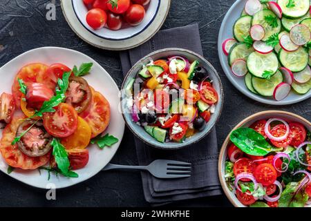 Frische vegetarische Salate, Overhead Flat Lay Shot einer Auswahl Stockfoto