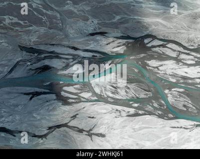 Von oben aus, Blick aus der Luft, Burchan Bergtal mit mäandernden Fluss, Terskey Ala-Too, Tien Shan, Issyk Kul Provinz, Kirgisistan Stockfoto