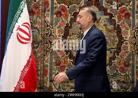 Beirut, Libanon. Februar 2024. Iranischer Außenminister HOSSEIN AMIR ABDOLLAHIAN spricht während einer Pressekonferenz in Beirut. (Kreditbild: © iranisches Außenministerium via ZUMA Press Wire) NUR REDAKTIONELLE VERWENDUNG! Nicht für kommerzielle ZWECKE! Stockfoto