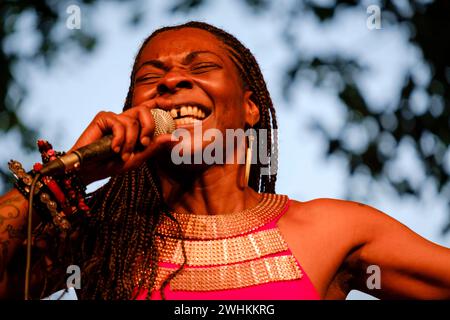 Concha Buika mit dem Balearischen Symphonieorchester Stockfoto