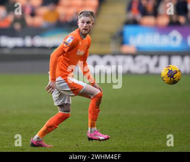 Hayden Coulson von Blackpool während des Sky Bet League 1 Spiels Blackpool gegen Oxford United in Bloomfield Road, Blackpool, Vereinigtes Königreich, 10. Februar 2024 (Foto: Steve Flynn/News Images) Stockfoto