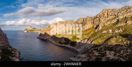 Insel Es Colomer aus Cala Boquer Stockfoto