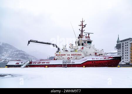 Schlepper Banak liegt am Kai Tollboden im Hafen von Bergen, Norwegen. Stockfoto