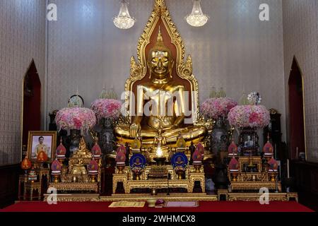 Goldene Buddha-Statue, Wat Traimit (Tempel des Goldenen Buddha). Er ist aus 18 Karat Gold gefertigt, 3 Meter hoch und wiegt 5,5 Tonnen. Stockfoto