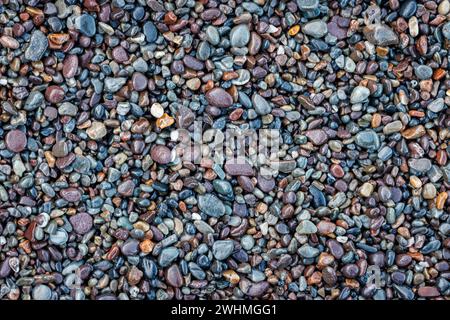 Vollformataufnahme von Kieselsteinen am Strand Stockfoto
