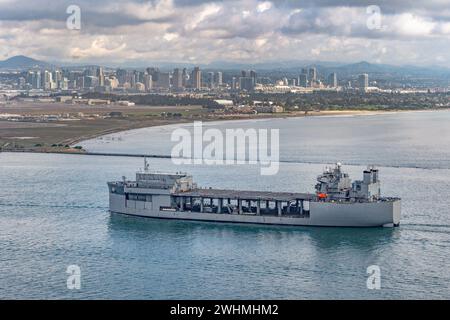 SAN DIEGO (9. Februar 2024) – PCU John L. Canley (ESB 6) erreicht den Hafen von San Diego am 9. Februar. Die jüngste Expeditionsmarke wurde nach Major John L. Canley benannt, dem Marinekorps am 11. Mai 2018 die Ehrenmedaille für seine Aktionen im Jahr 1968 während der Schlacht von Hue City, Vietnam, verliehen wurde. Das Schiff wird am 17. Februar mit einer Zeremonie auf der Marineflugstation North Island der Marineflugstation Coronado in San Diego in die aktive Flotte aufgenommen. (Foto der US Navy von Mark D. Faram, Chief Mass Communication Specialist) Stockfoto