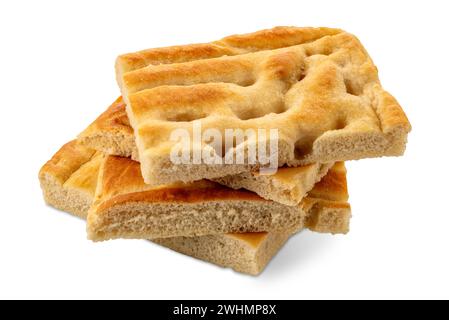 Gebackene genuesische Focaccia, flache Brotscheiben isoliert auf weiß gestapelt mit Schnittpfad im Lieferumfang enthalten Stockfoto