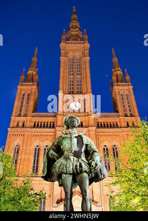 Neogotische Marktkirche mit Statue von Wilhelm I. von Nassau, Wiesbaden, Hessen, Deutschland, Europa Stockfoto