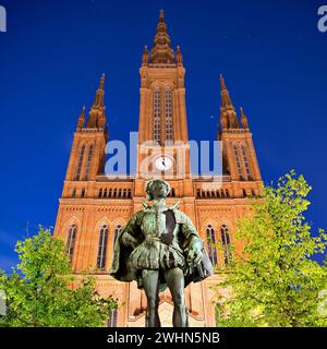 Neogotische Marktkirche mit Statue von Wilhelm I. von Nassau, Wiesbaden, Hessen, Deutschland, Europa Stockfoto