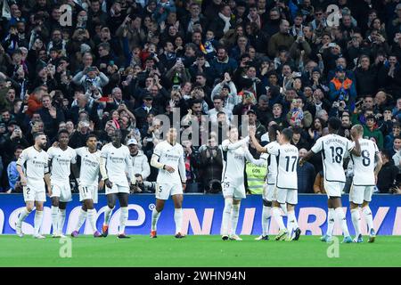 Madrid, Spanien. Februar 2024. Die Spieler von Real Madrid feiern ein Tor während des Fußballspiels der spanischen Liga (La Liga) zwischen Real Madrid und Girona am 10. Februar 2024 in Madrid, Spanien. Gustavo Valiente/Xinhua/Alamy Live News Stockfoto