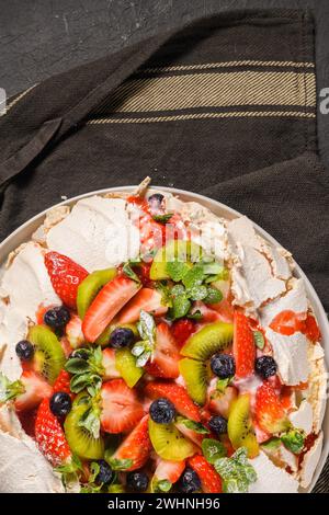 Pavlova Kuchen Stockfoto