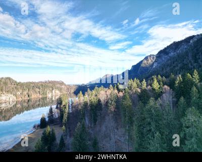 Der See neben dem Schloss Neuschwanstein in Schwangau Stockfoto