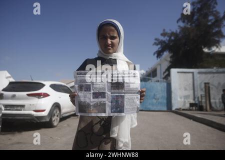 Am 10. Februar 2024 haben israelische Truppen Warnblätter über Rafah im südlichen Gazastreifen abgelegt. Foto: Bashar Taleb apaimages Rafah Gazastreifen palästinensisches Gebiet 100224 Rafah BT 1 0016 Copyright: XapaimagesxBasharxTalebxapaimagesx Stockfoto