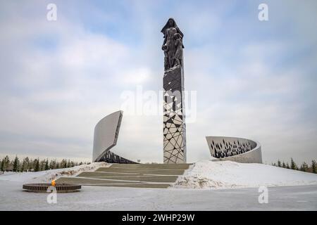 REGION LENINGRAD, RUSSLAND - 10. FEBRUAR 2024: Gedenkstätte für sowjetische Zivilisten - Opfer des NS-Völkermords. Bezirk Gatchina, Region Leningrad, Russland Stockfoto