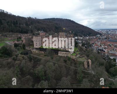 Luftaufnahme der Heidelberger Burg von einer Drohne Stockfoto