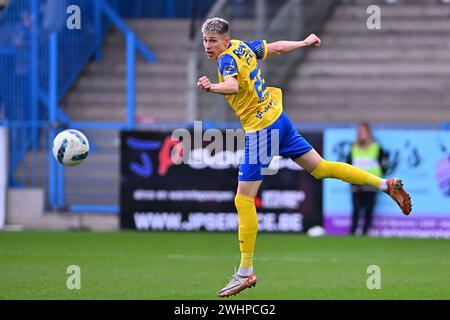 Beveren, Belgien. Februar 2024. David Hrncar von Beveren wurde während eines Fußballspiels zwischen SK Beveren und Lierse SK am Samstag, den 10. Februar 2024 in Beveren, am 21/30. Tag der zweiten Liga der Challenger Pro League 2023-2024 in Belgien, in Aktion gestellt. BELGA FOTO LUC CLAESSEN Credit: Belga Nachrichtenagentur/Alamy Live News Stockfoto