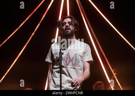 Salvador Sobral tritt am 8. Februar 2024 im Gran Teatre del Liceu in Barcelona auf. Fotograf: Ale Espaliat Stockfoto