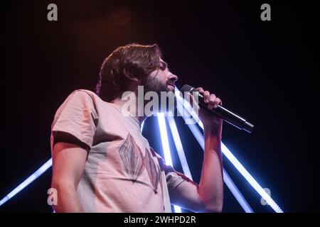 Salvador Sobral tritt am 8. Februar 2024 im Gran Teatre del Liceu in Barcelona auf. Fotograf: Ale Espaliat Stockfoto