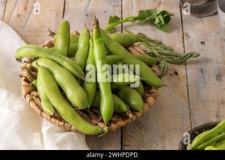 Frische und rohe grüne Bohnen Stockfoto