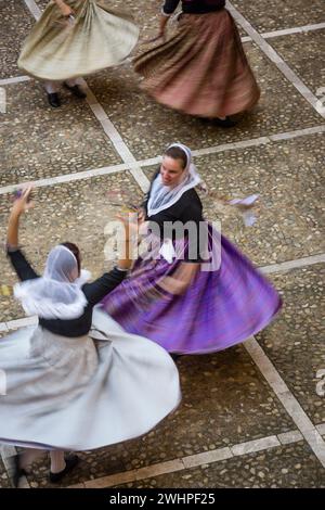 Baile de boleros tradicionales mallorquines Stockfoto