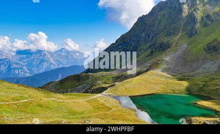 Wunderbarer Herzsee mit Hochjoch Klettersteig Stockfoto